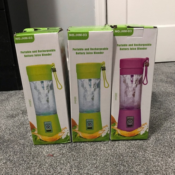 Small portable blender - Picture 2 of 3